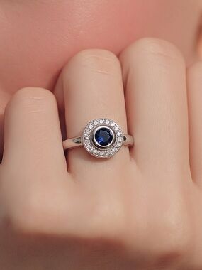 14k white gold Sapphire diamond ring